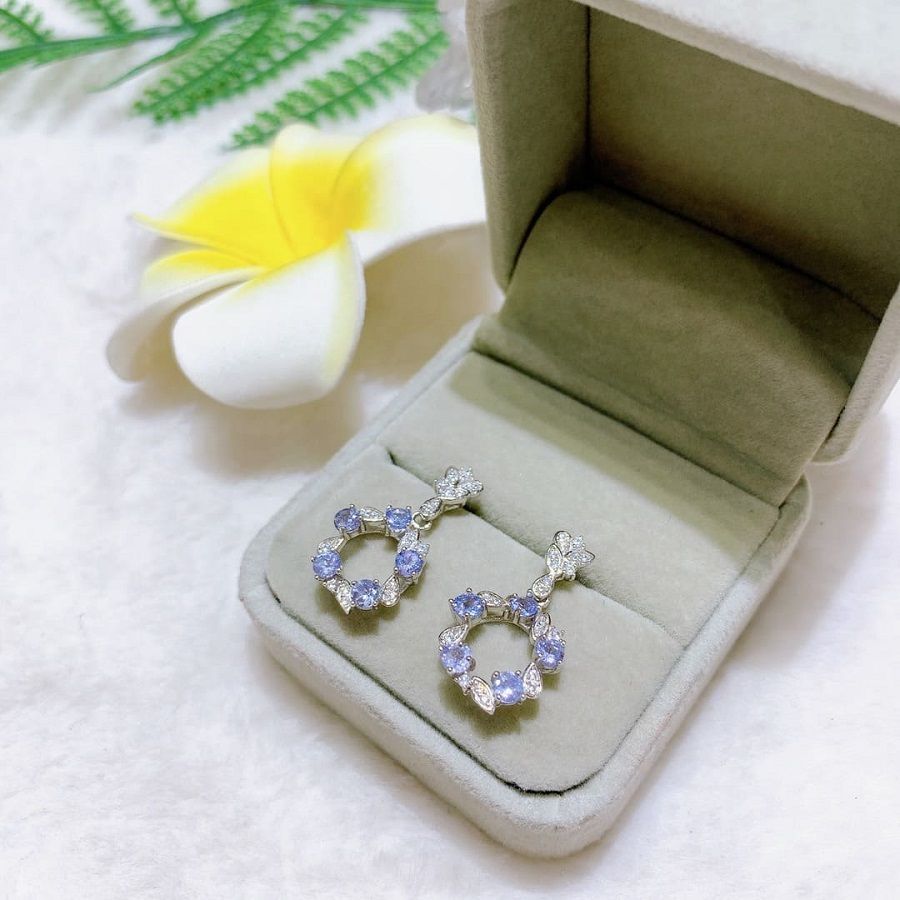 hoa_tai_da_Tanzanite