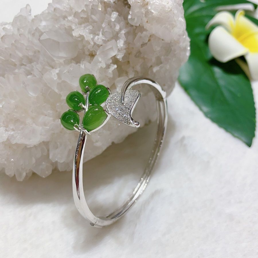 trang_suc_da_ngoc_bich_1