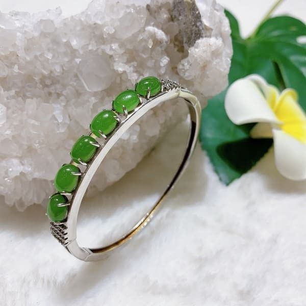 trang_suc_da_ngoc_bich_2