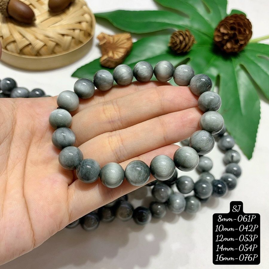 vong_tay_da_thach_anh_mat_ho_2