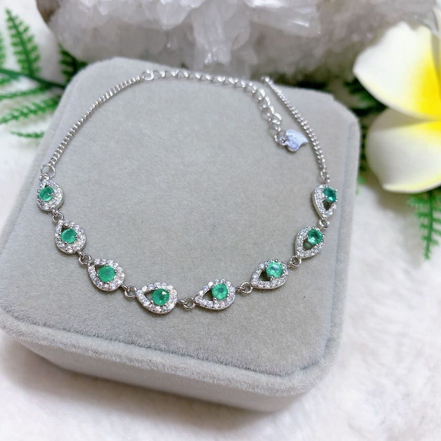 Trang_suc_da_Emerald_4