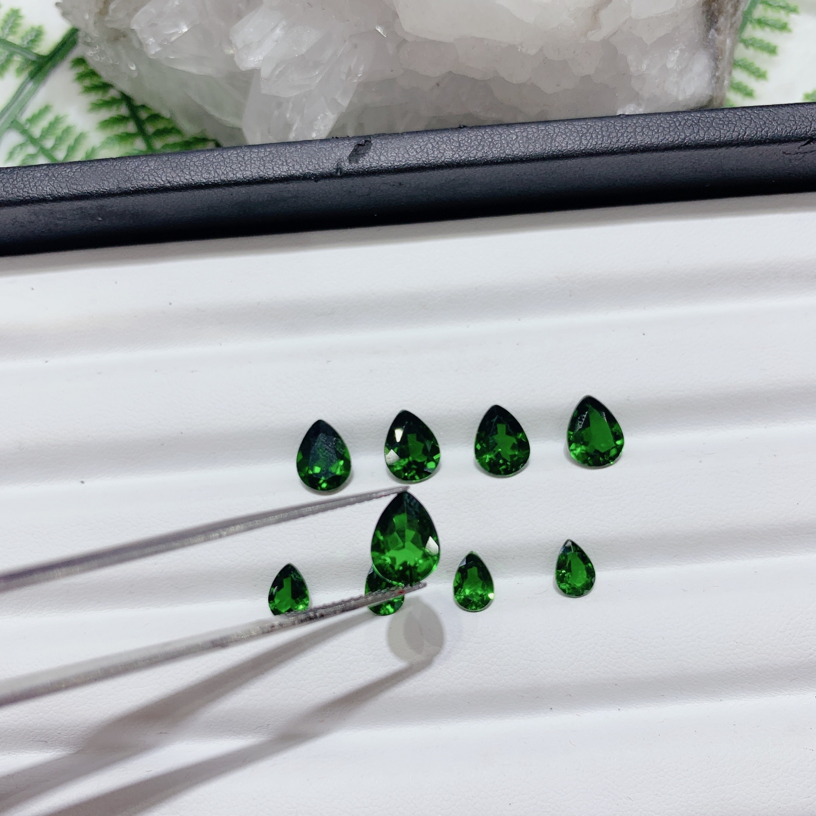 Mặt Đá Diopside 5A Giọt Nước Xanh Lá Size 6*8mm