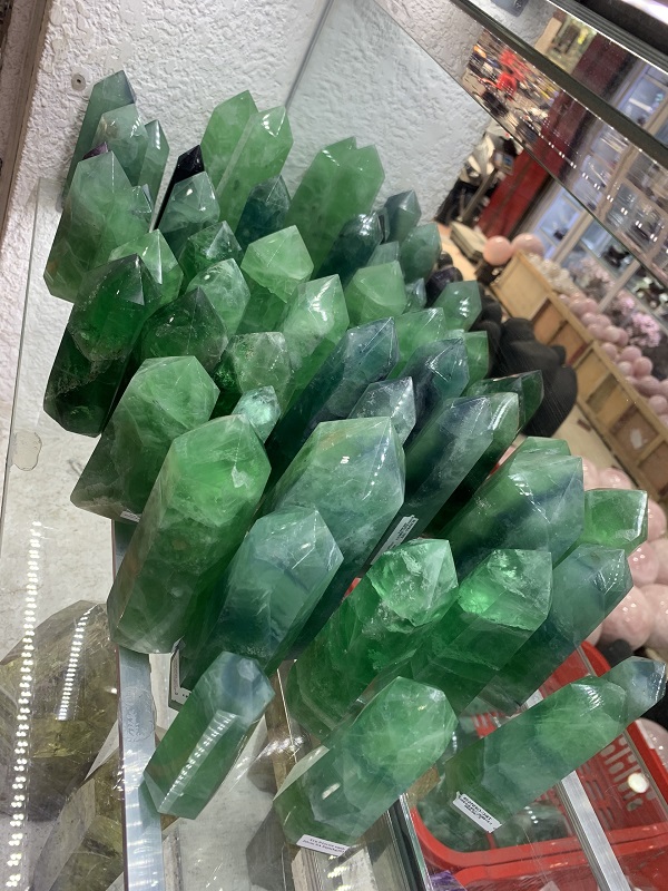 Trụ Đá Pluorite Xanh 5A (1.51Kg)