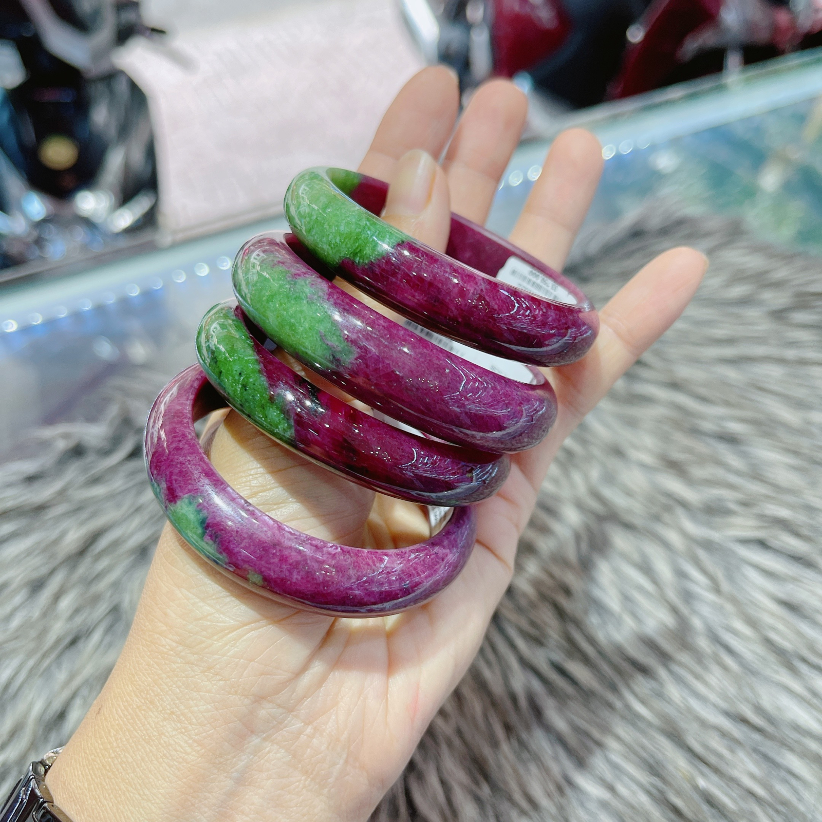 Kiềng Ruby Nam Phi Đỏ Xanh Bản Oval Size 53mm