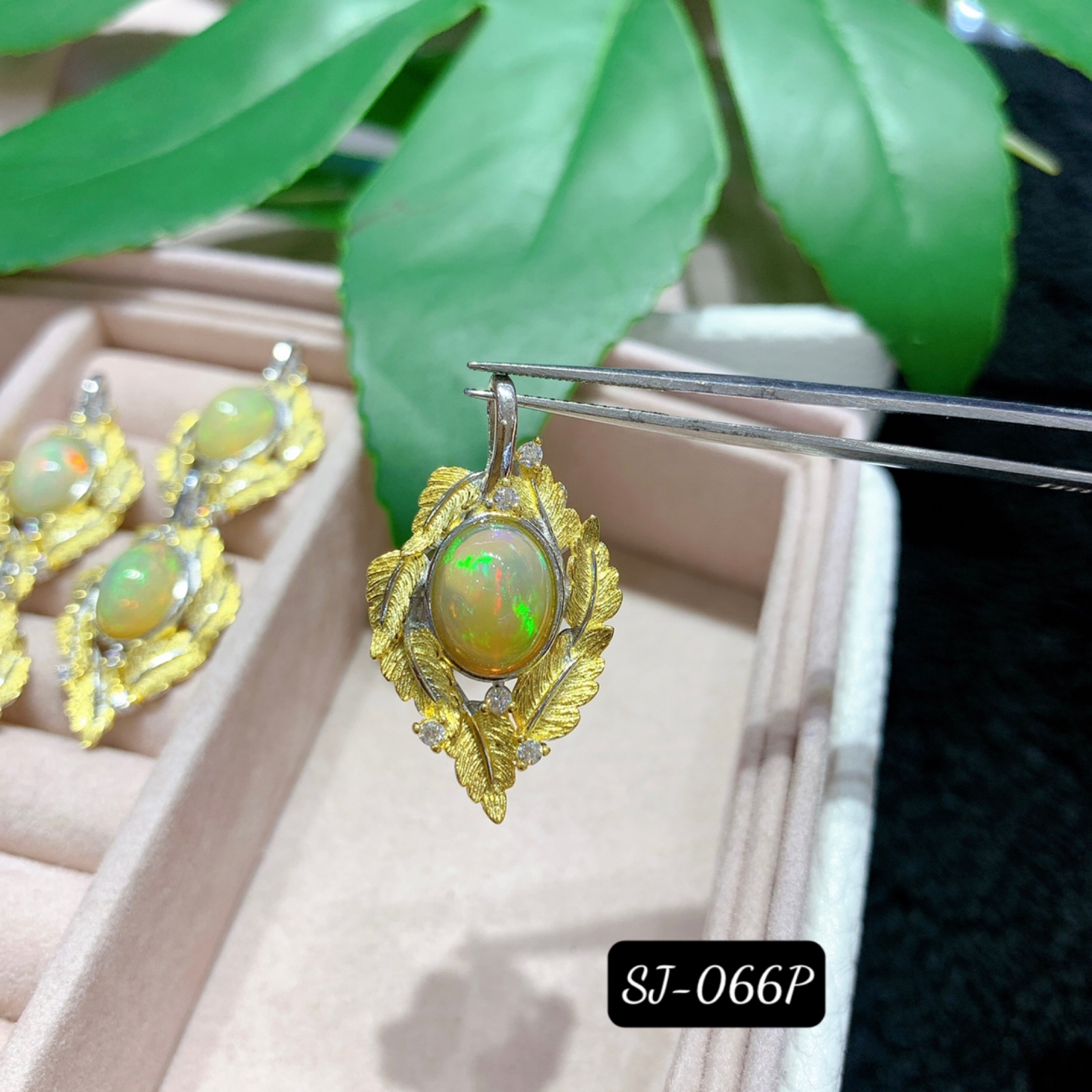 Mặt Dây Chuyền Bạc Gắn Đá Opal SJ066P