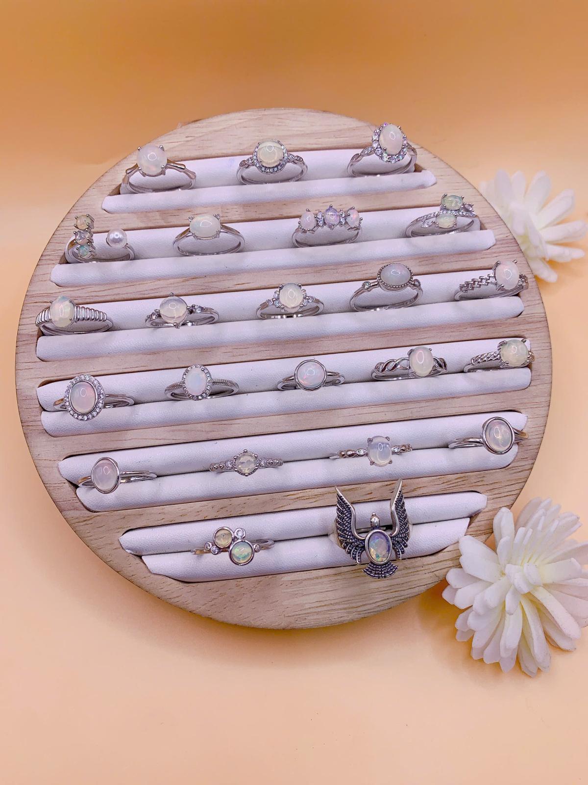 Nhẫn bạc 925 đính đá Opal trắng