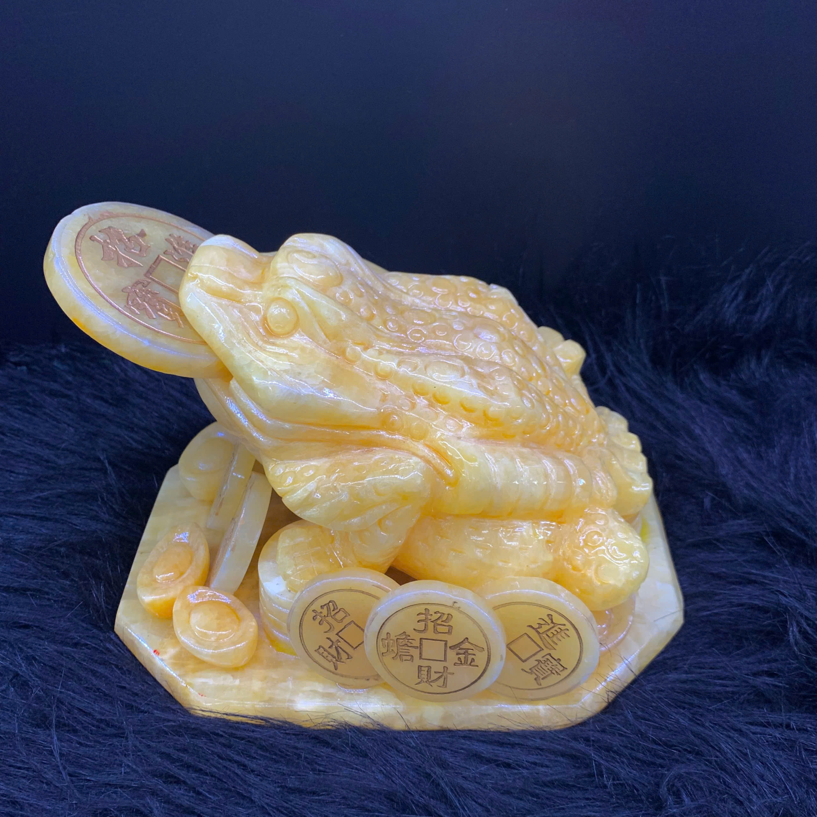 Thiềm Thừ đá Ngọc Hoàng Long ( KT : 20cm*17cm*15cm ) ( KL : 3825gr )
