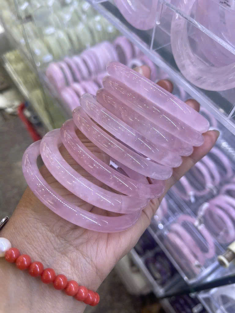 Kiềng Thạch Anh Hồng 4A size 50-58mm