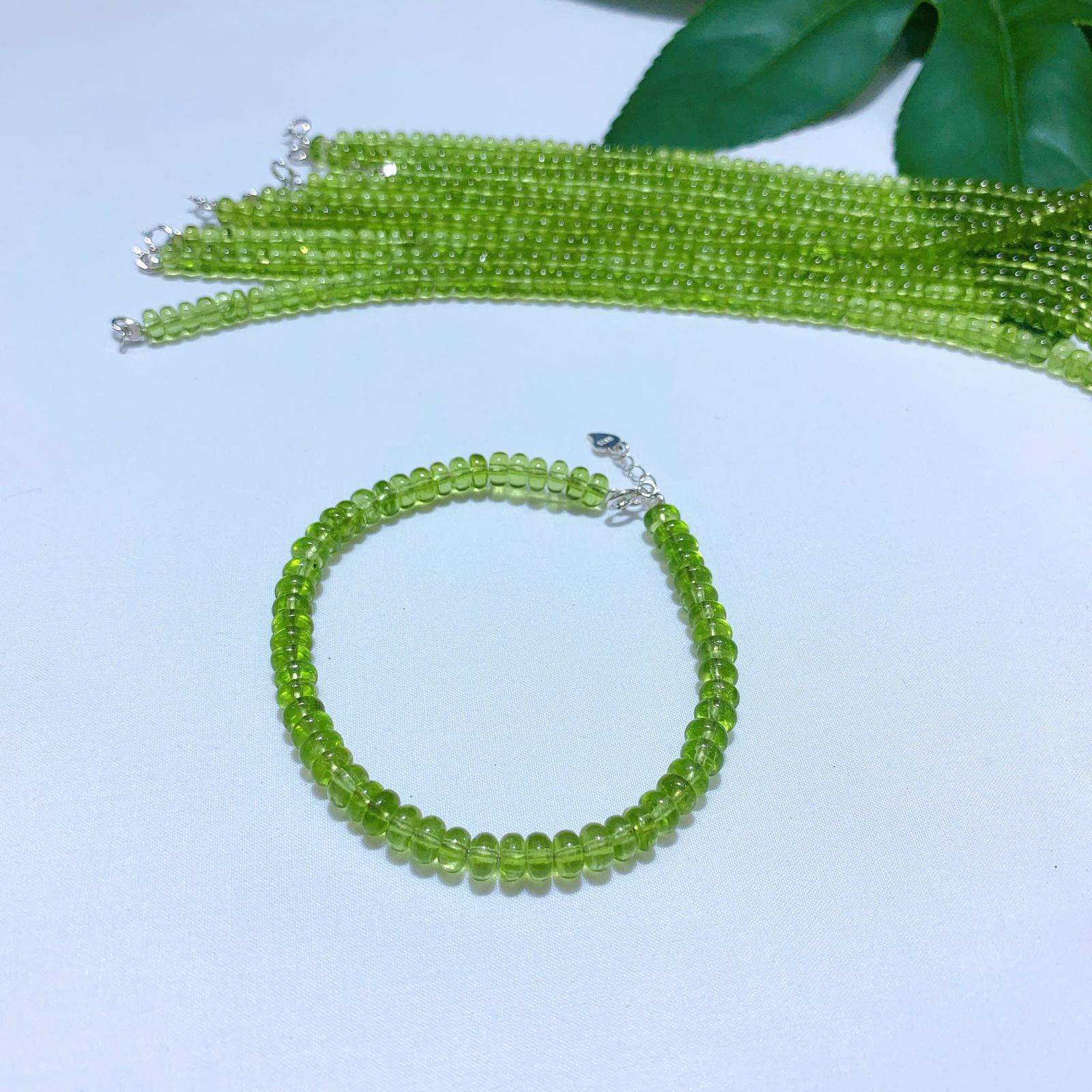 Lắc Tay Đá Peridot hạt bầu 5A size 7mm