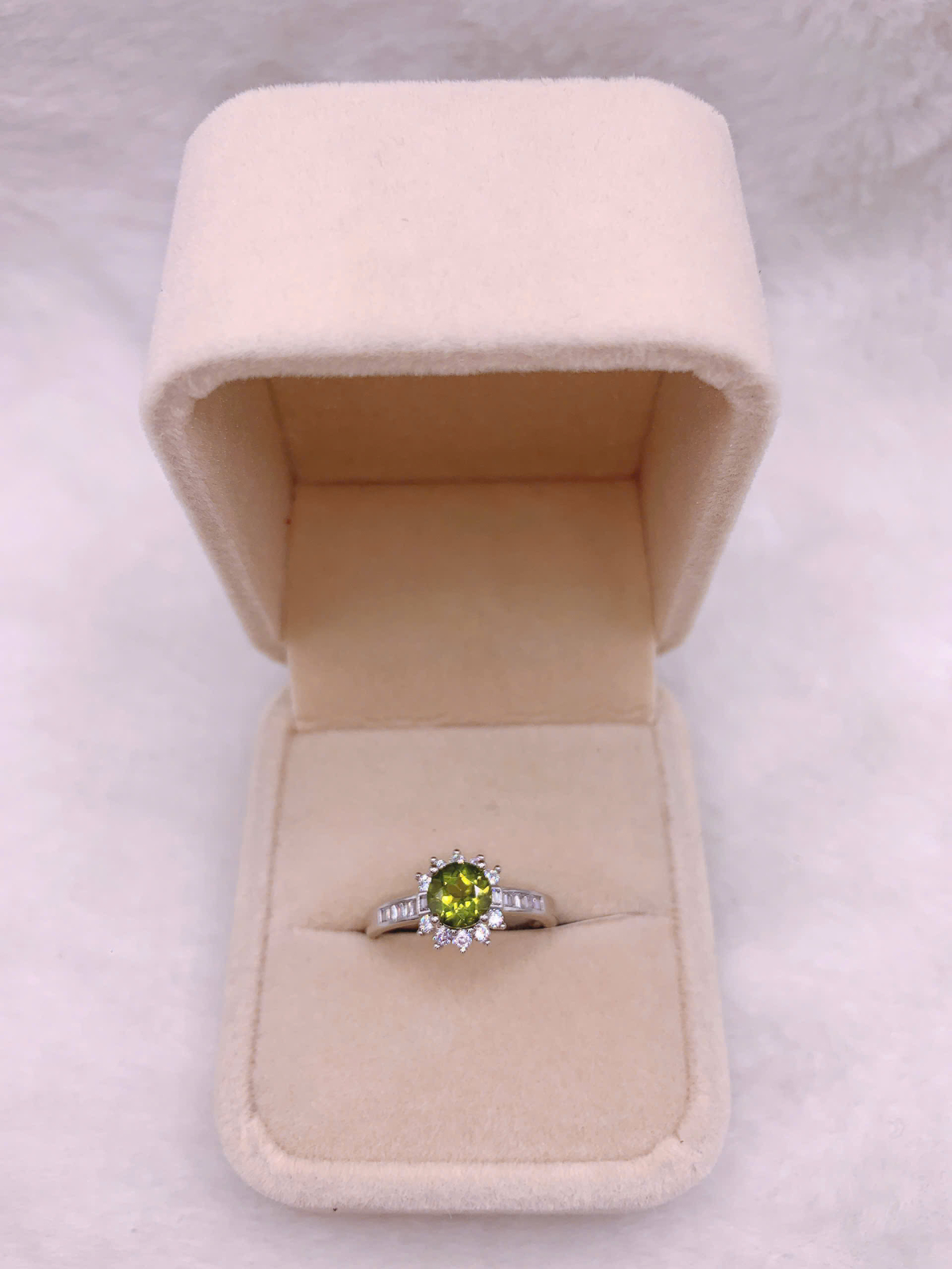 Nhẫn Đá Peridot Bạc 925 - RPR080