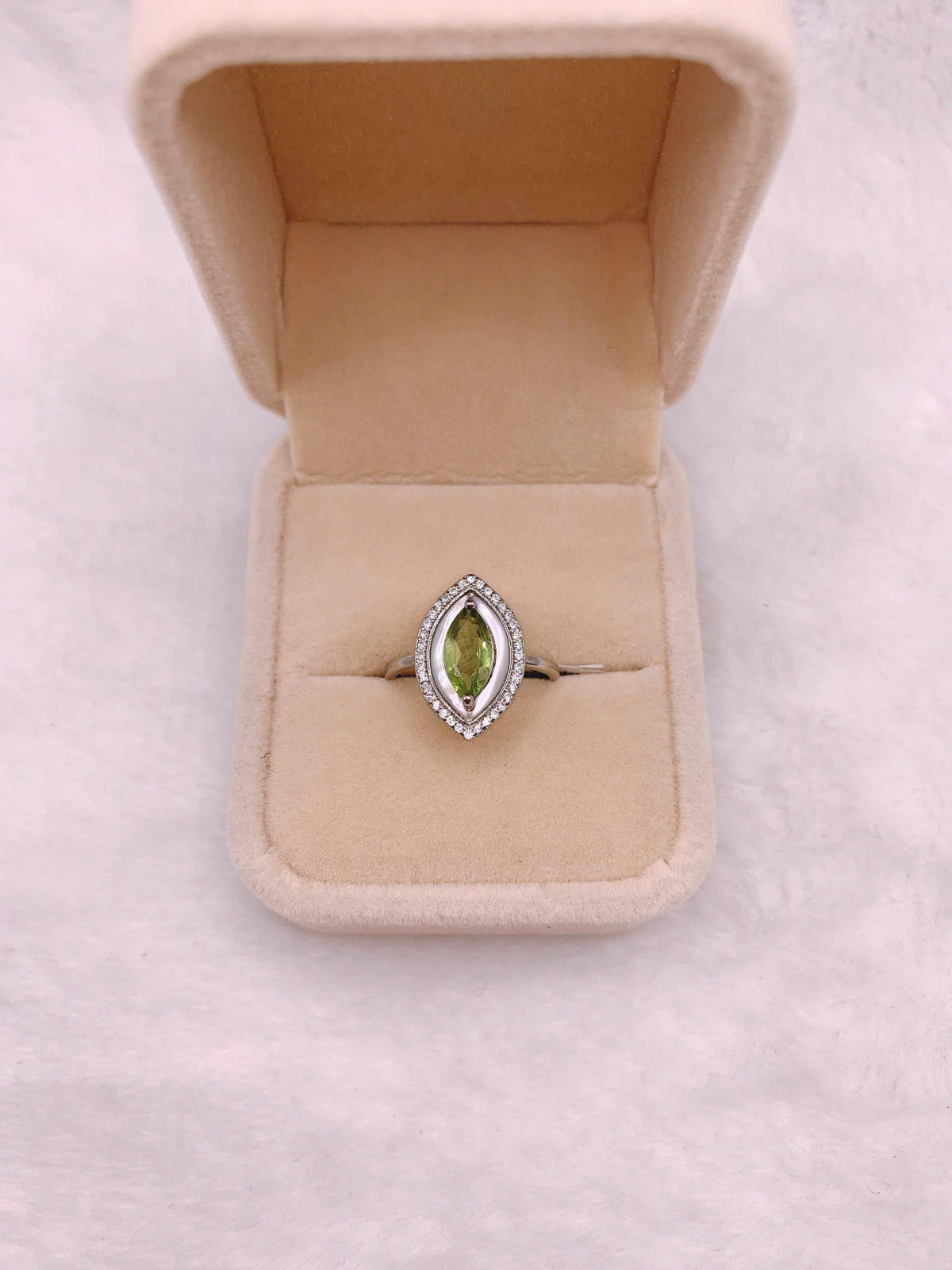 Nhẫn Đá Peridot Bạc 925 - RPR040