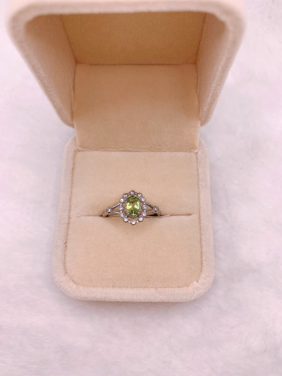 Nhẫn Đá Peridot Bạc 925 - RPR031