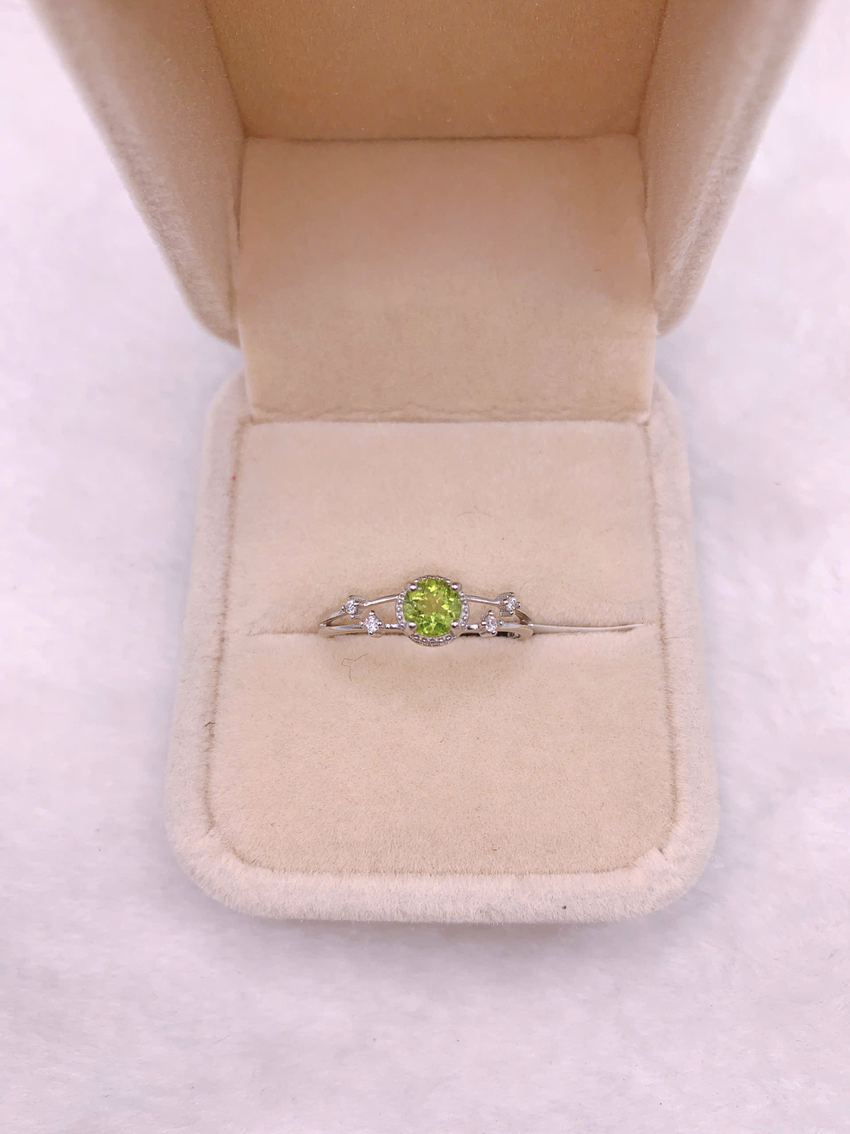 Nhẫn Đá Peridot Bạc 925 - RPR092