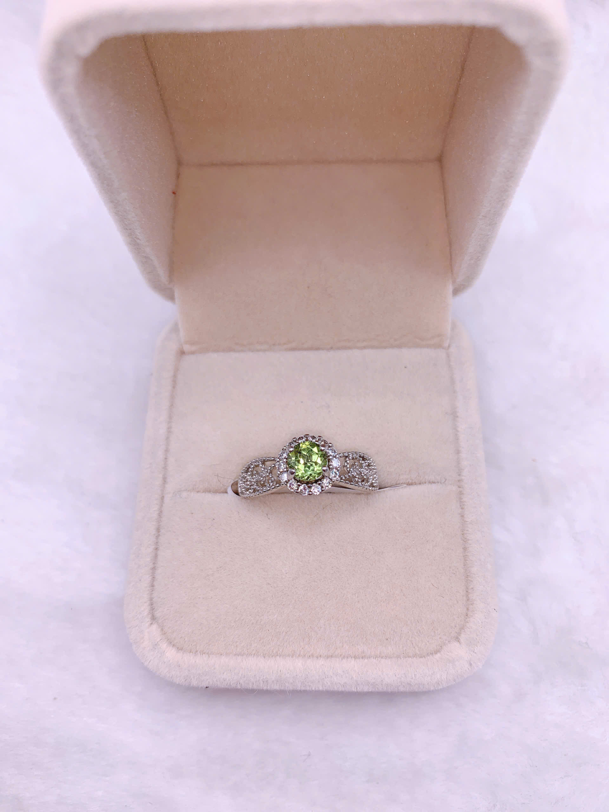 Nhẫn Đá Peridot Bạc 925 - RPR077