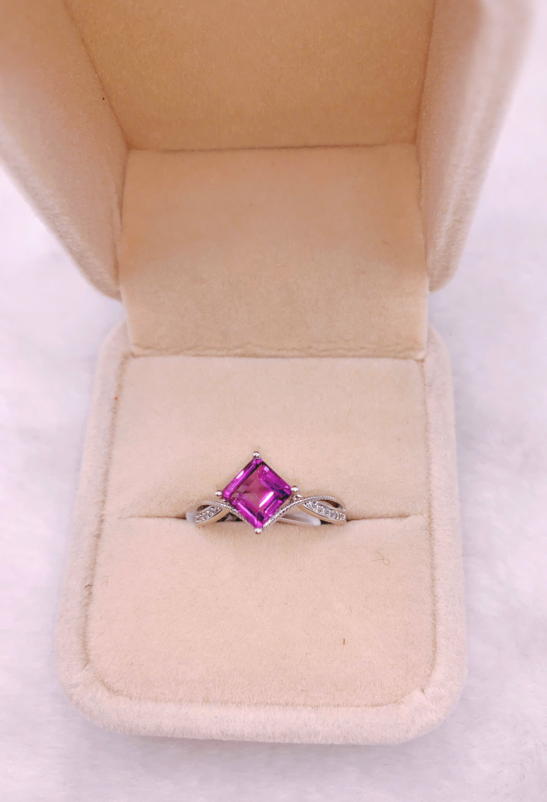 Nhẫn Nữ Gắn Đá Amethyst Bạc 925 - RPA093