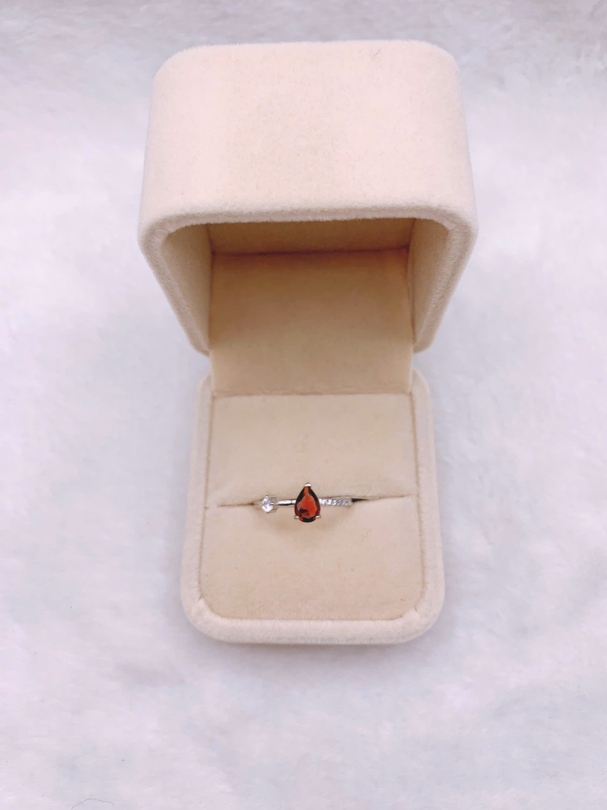 Nhẫn Đá Garnet Bạc 925 - RGN169