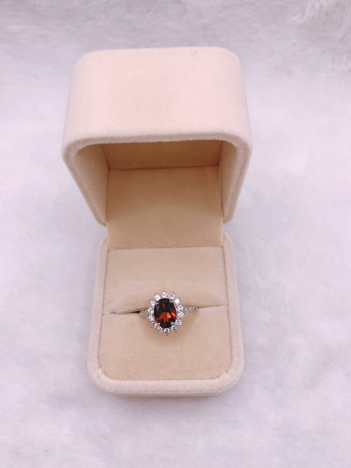 Nhẫn Đá Garnet Bạc 925 - RGN157