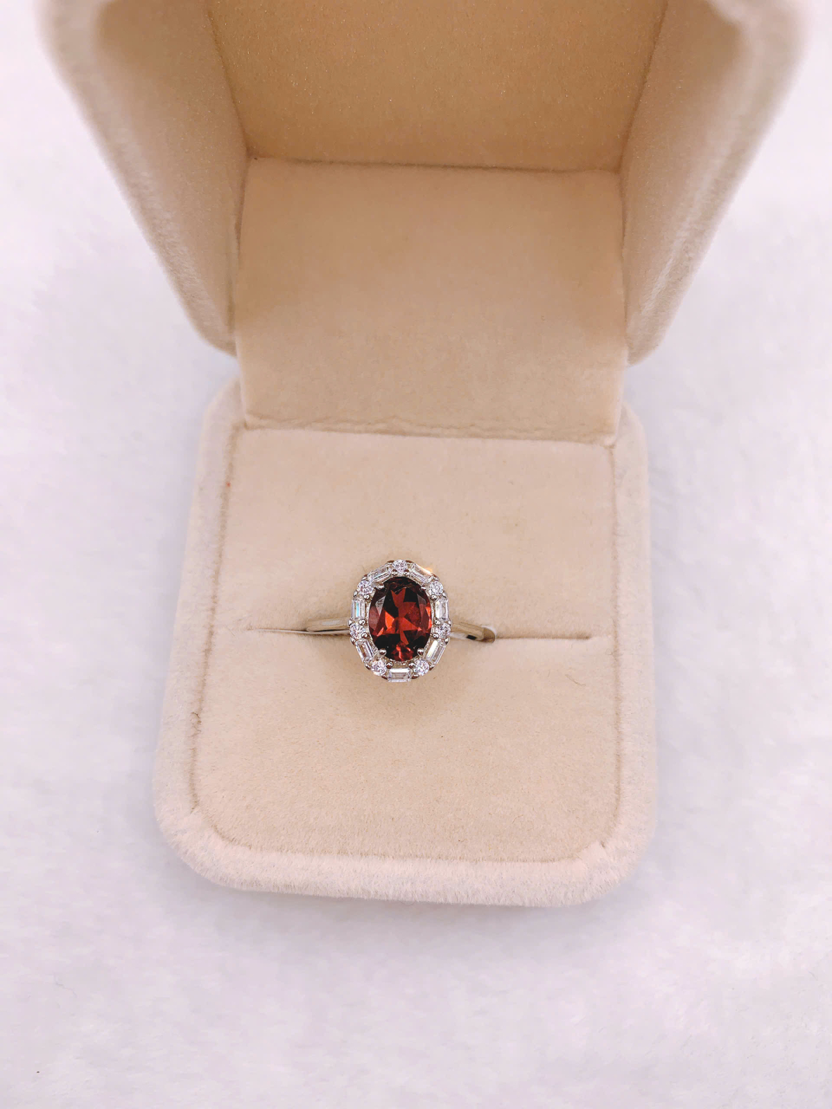 Nhẫn Đá Garnet Bạc 925 - RGN130