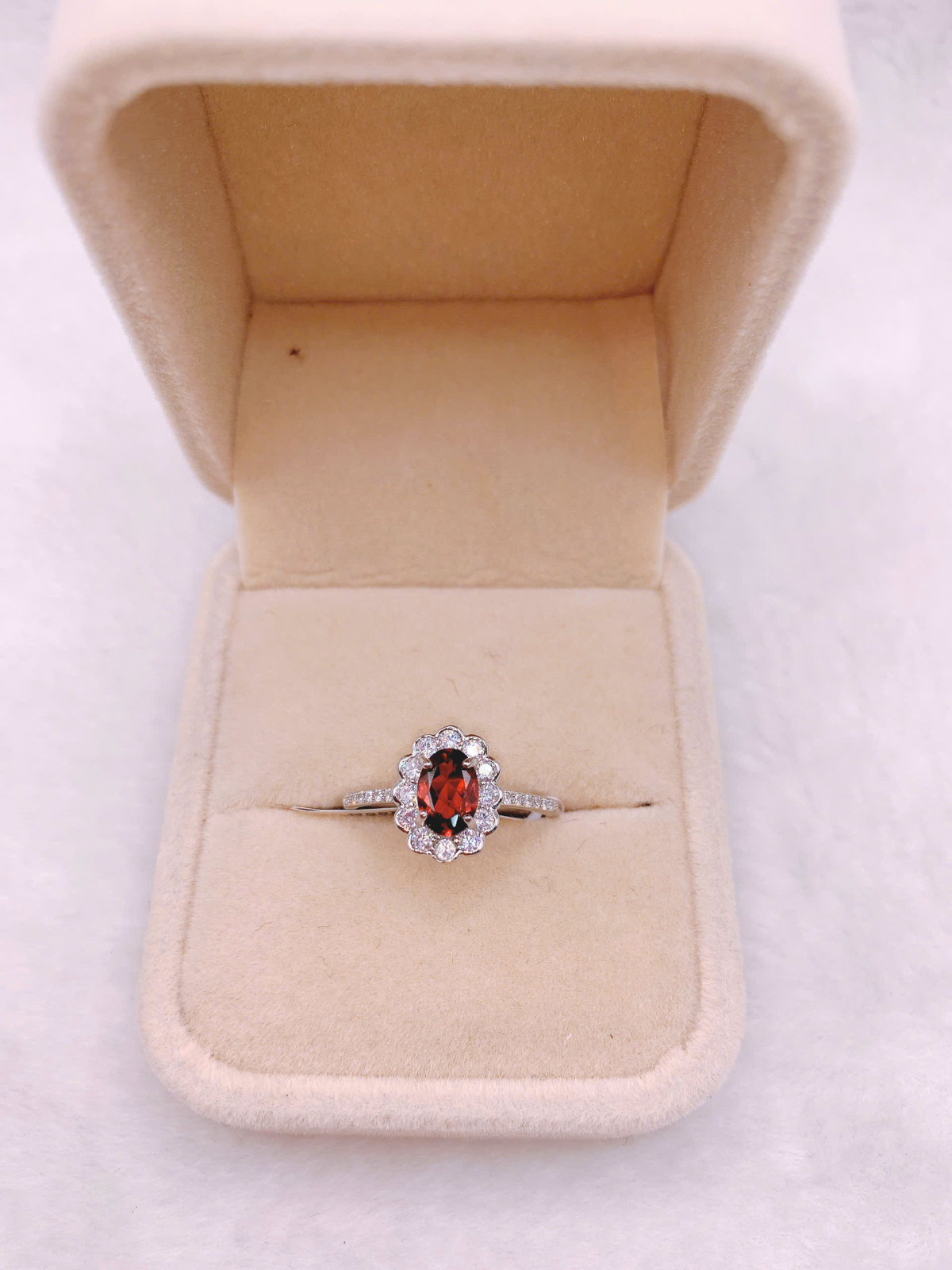 Nhẫn Đá Garnet Bạc 925 - RGN147