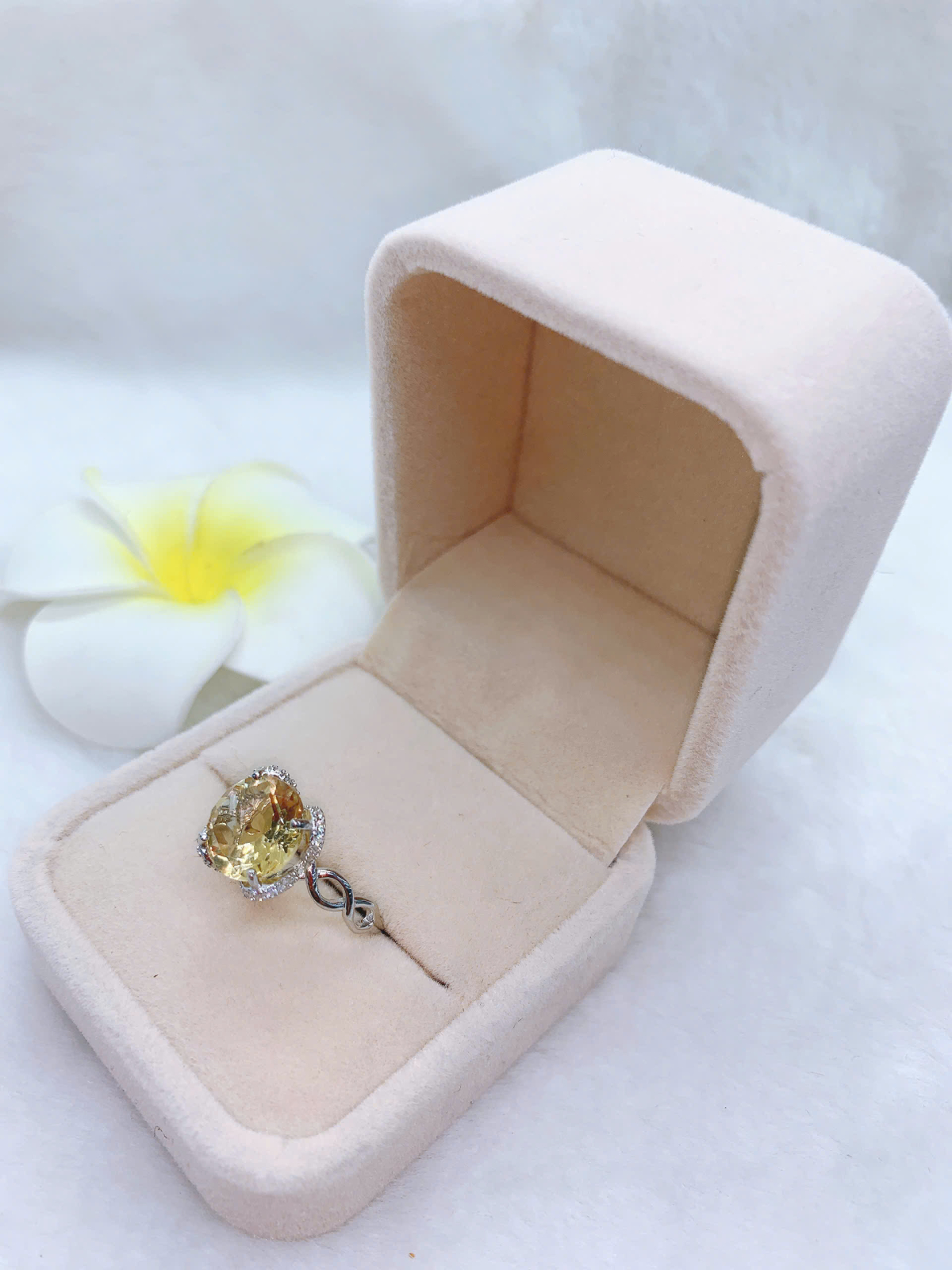 Nhẫn Đính Đá Citrine Bạc 925 - RCT236