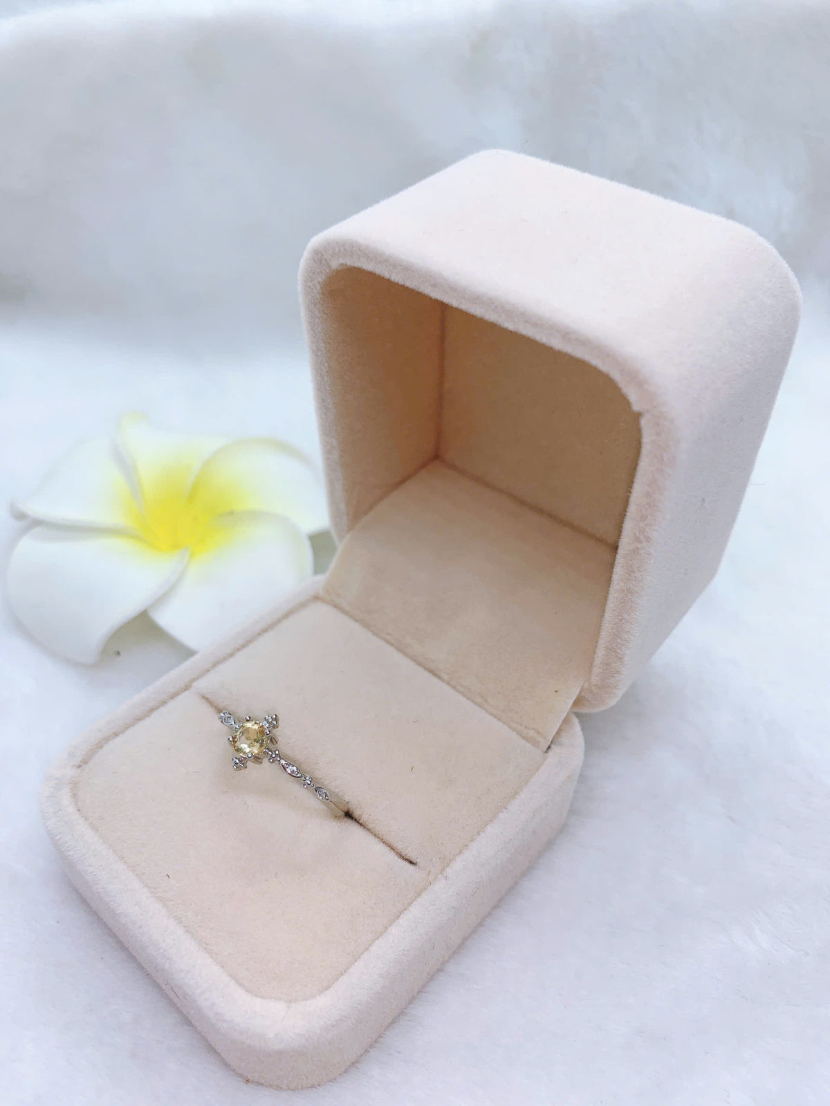 Nhẫn Đính Đá Citrine Bạc 925 - RCT226