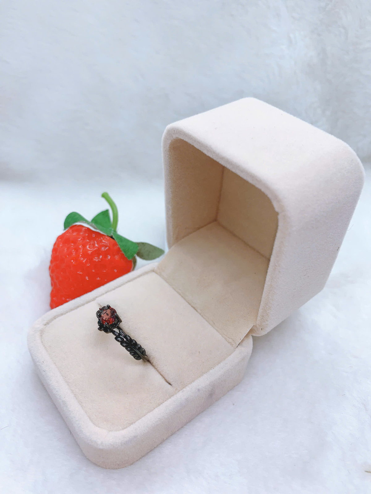 Nhẫn Đá Garnet Bạc 925 - RGN182