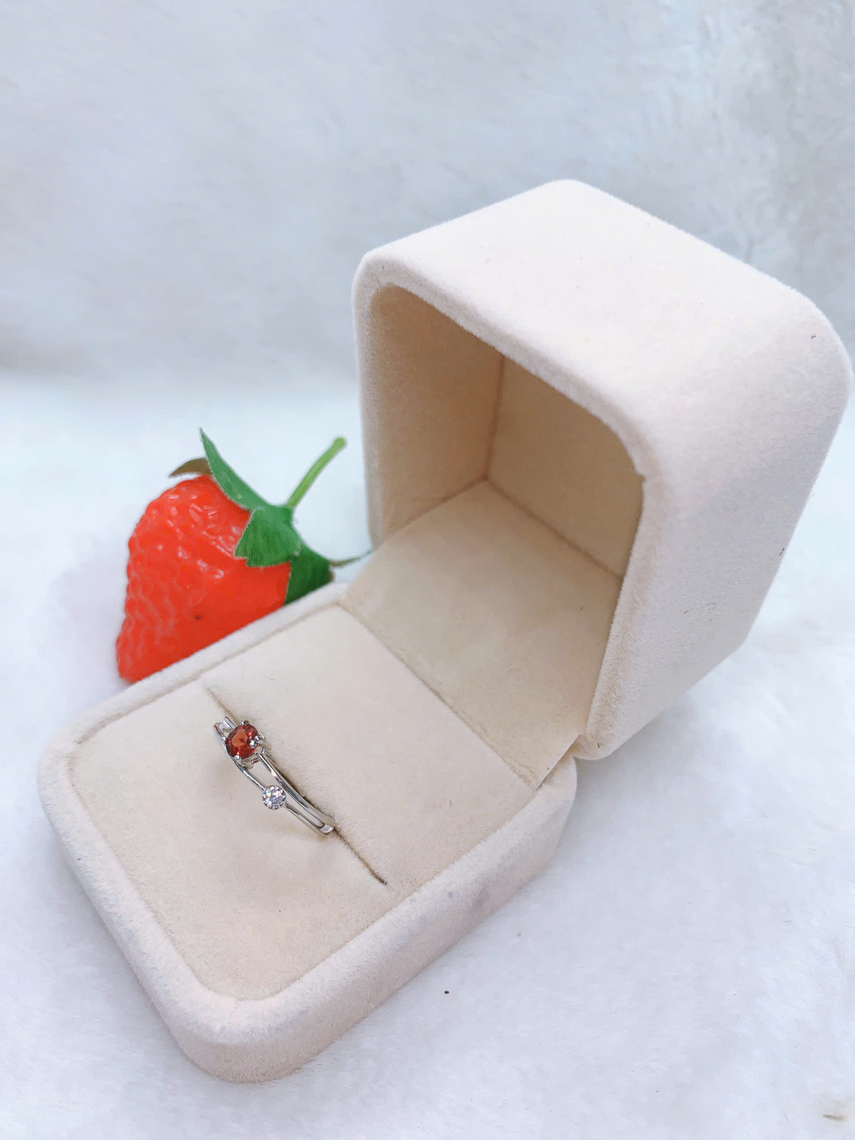 Nhẫn Đá Garnet Bạc 925 - RGN181