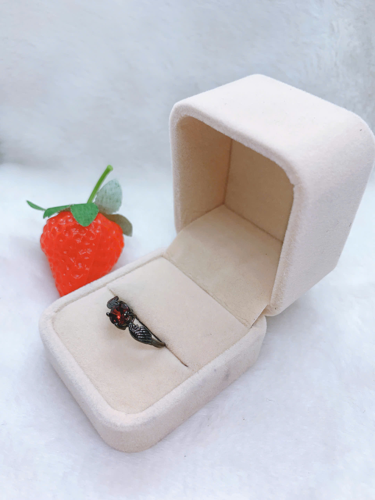 Nhẫn Đá Garnet Bạc 925 - RGN185