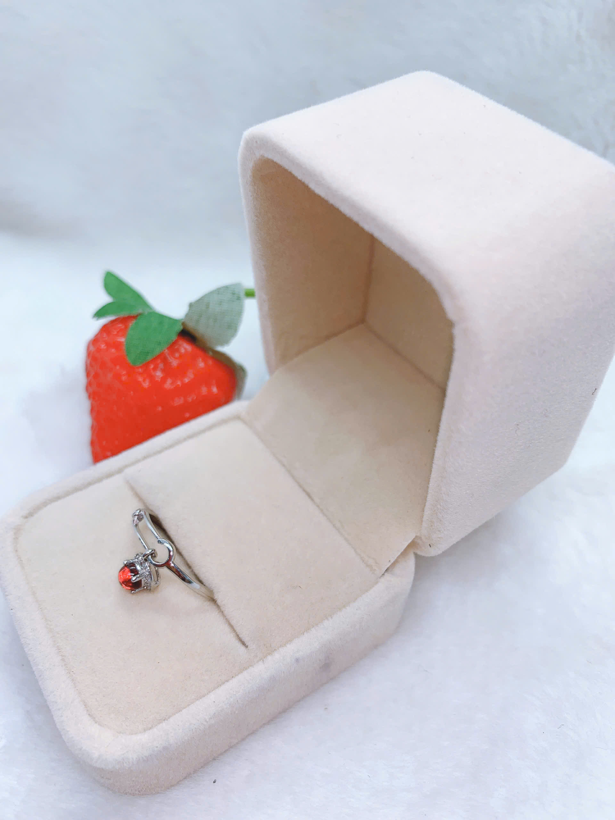 Nhẫn Đá Garnet Bạc 925 - RGN190