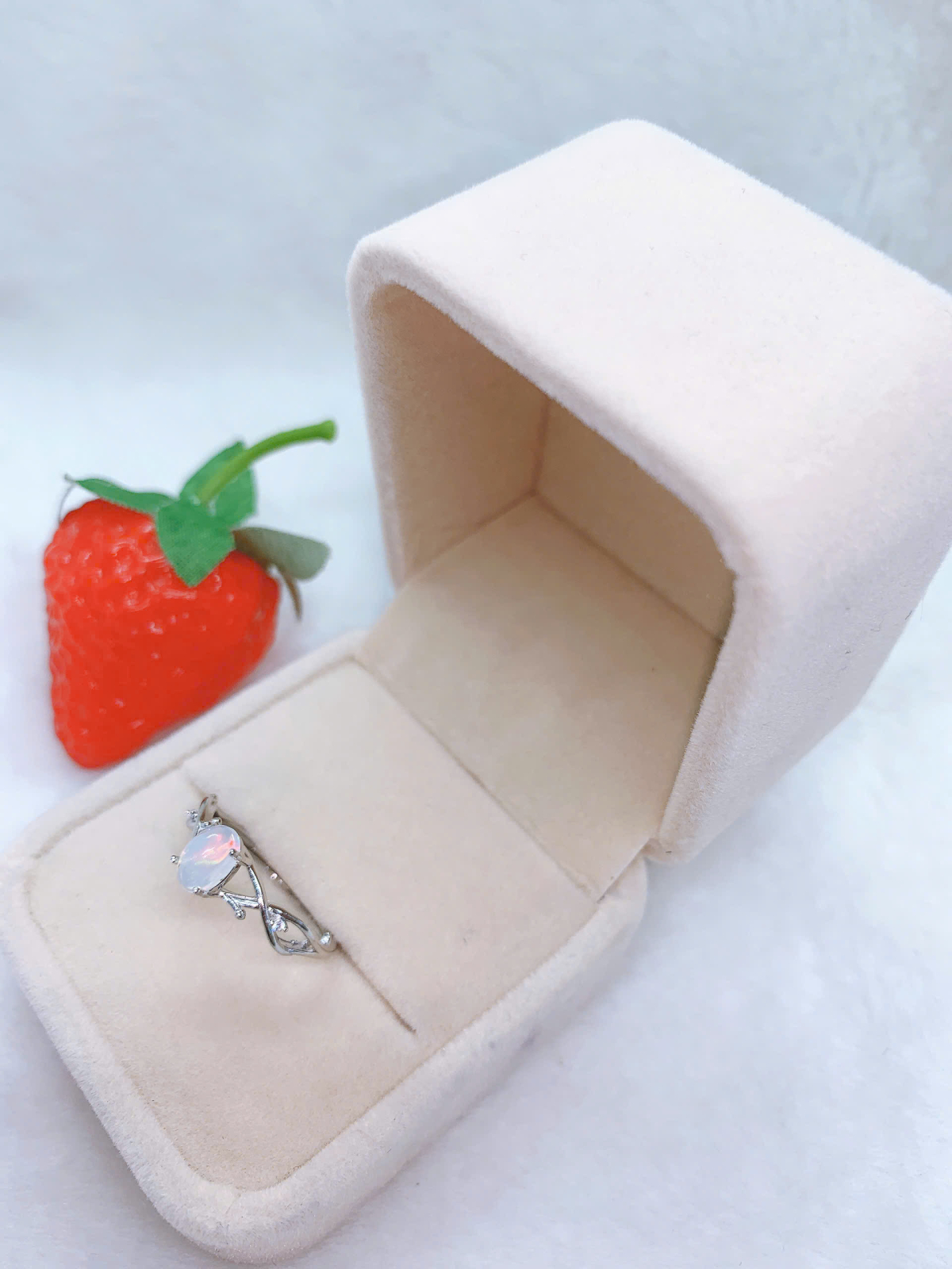 Nhẫn bạc đá Opal - RBO443