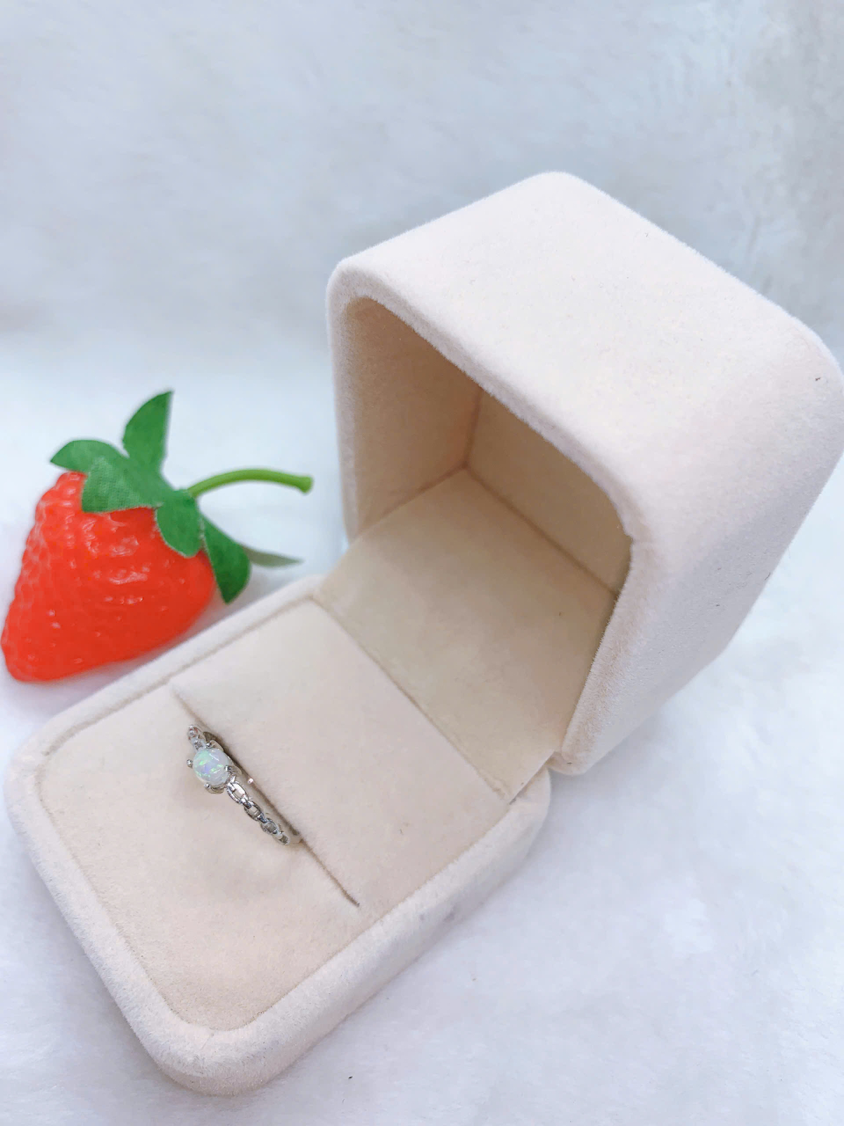 Nhẫn bạc đá Opal - RBO431