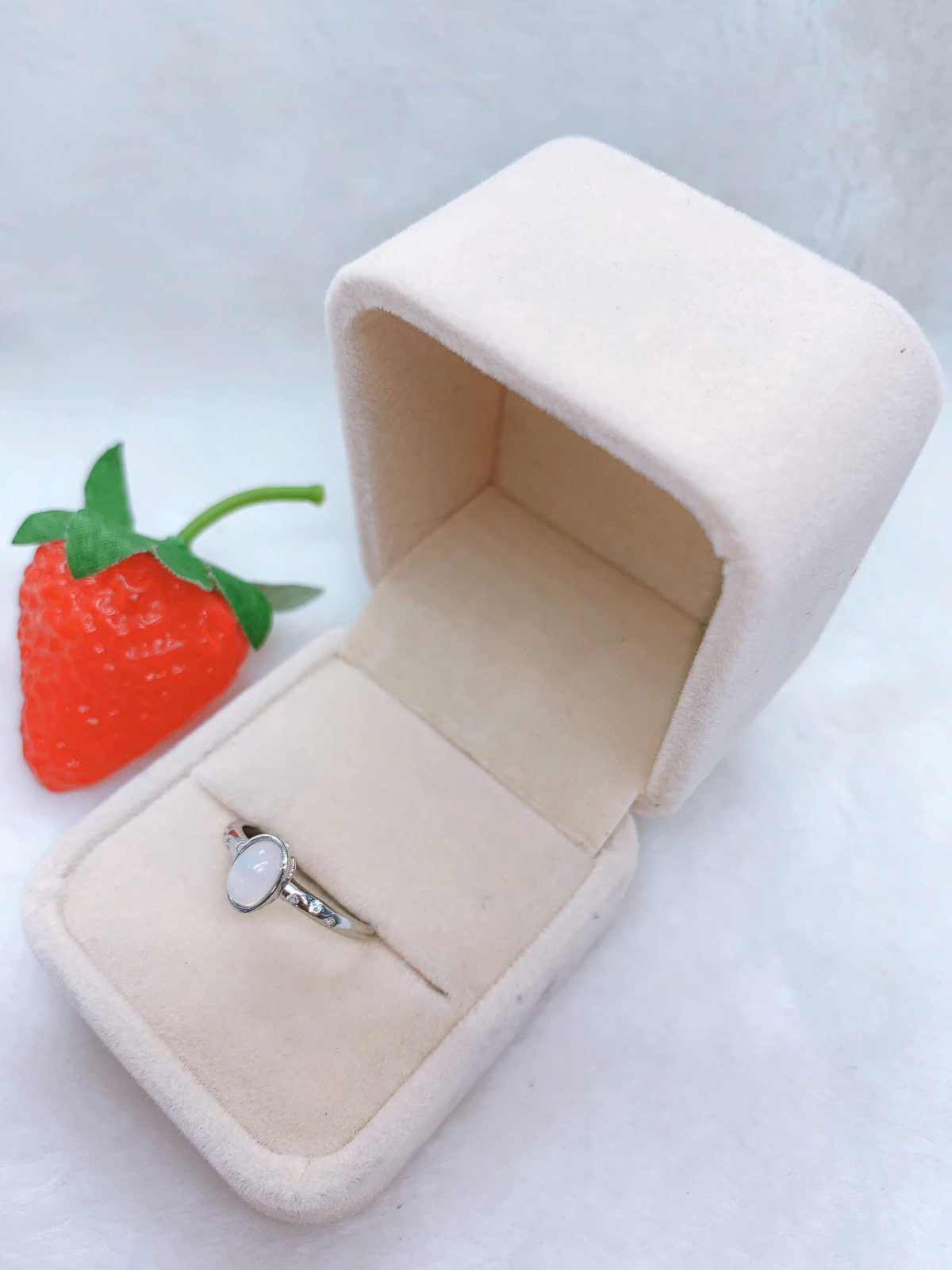 Nhẫn bạc đá Opal - RBO435