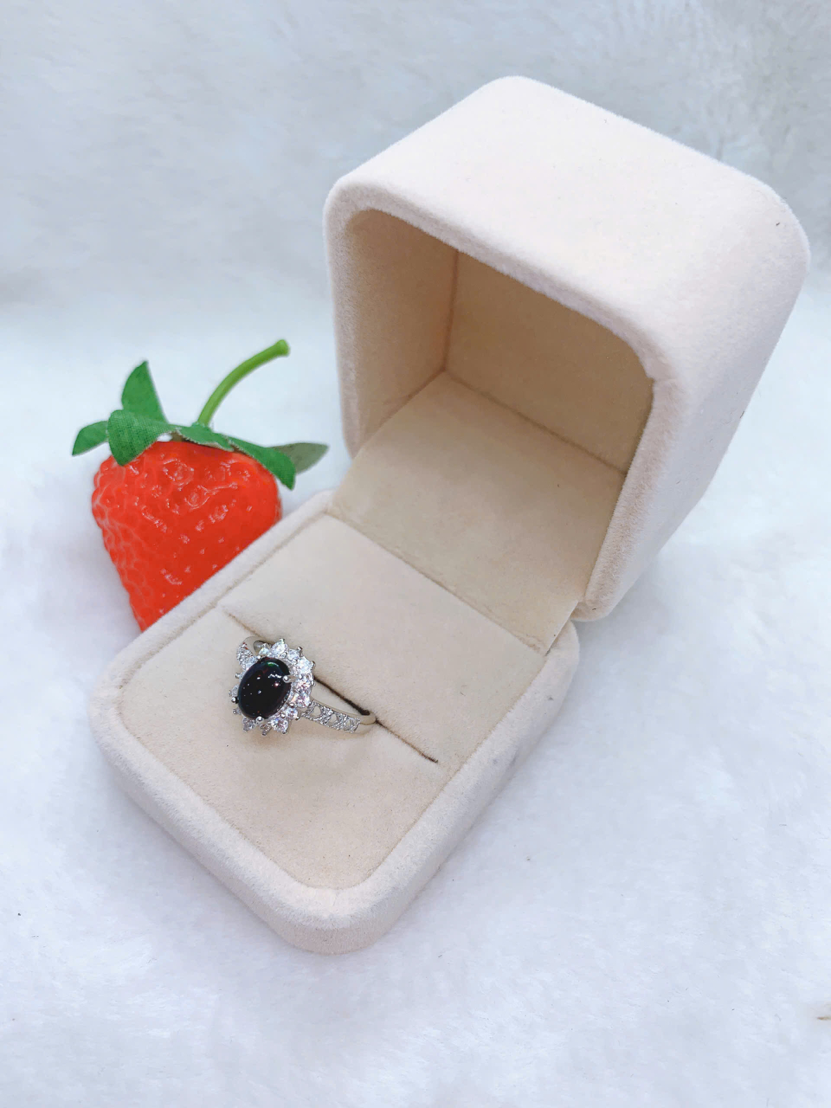 Nhẫn bạc đá Opal - RBO442