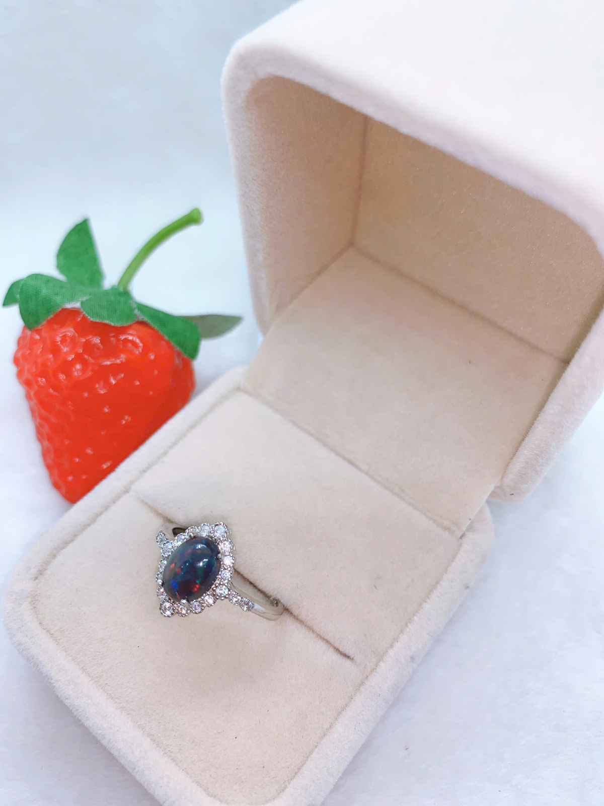 Nhẫn bạc đá Opal - RBO439
