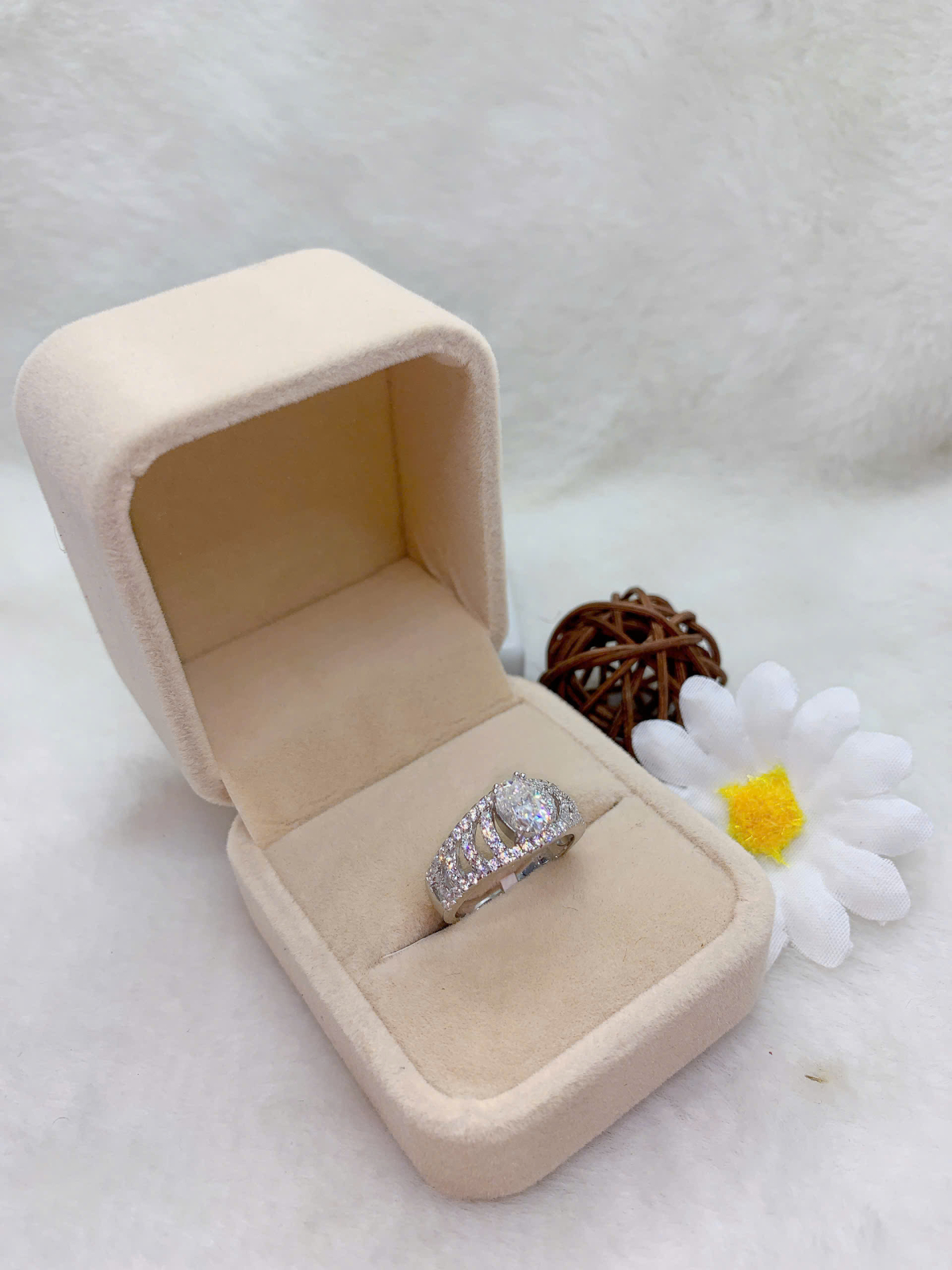 Nhẫn Moissanite ( D,FL,EX ) 9mm size 6 bạc 925-RMX130S06