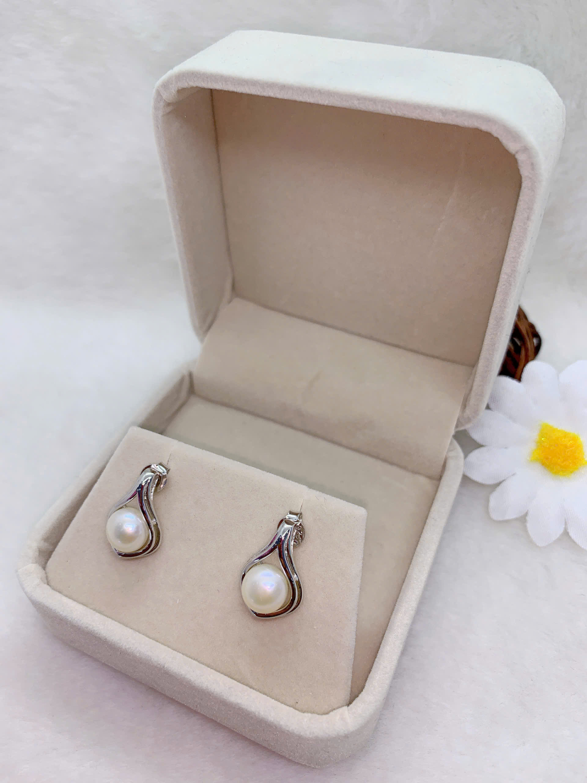Hoa Tai Ngọc Trai 8mm Bạc 950 - GP031
