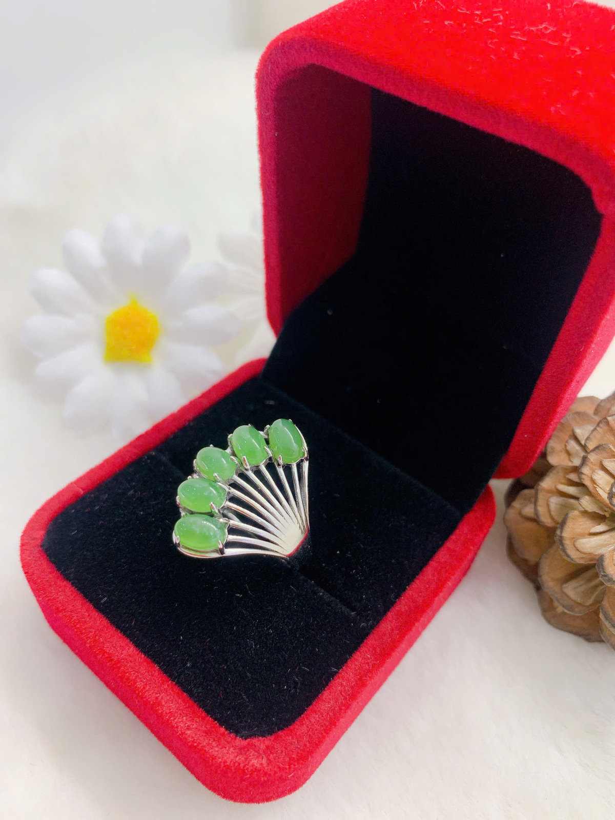 Nhẫn Ngọc BÍch 4*6mm bạc 925 - NE11422