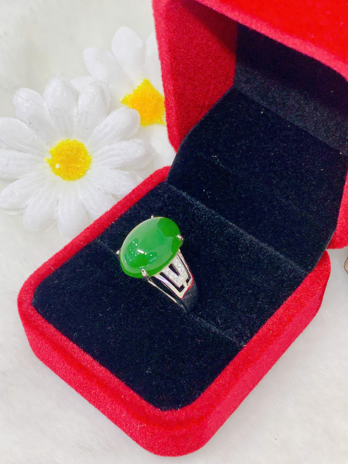 Nhẫn Ngọc Bích 10*14mm bạc 925 - NE11377