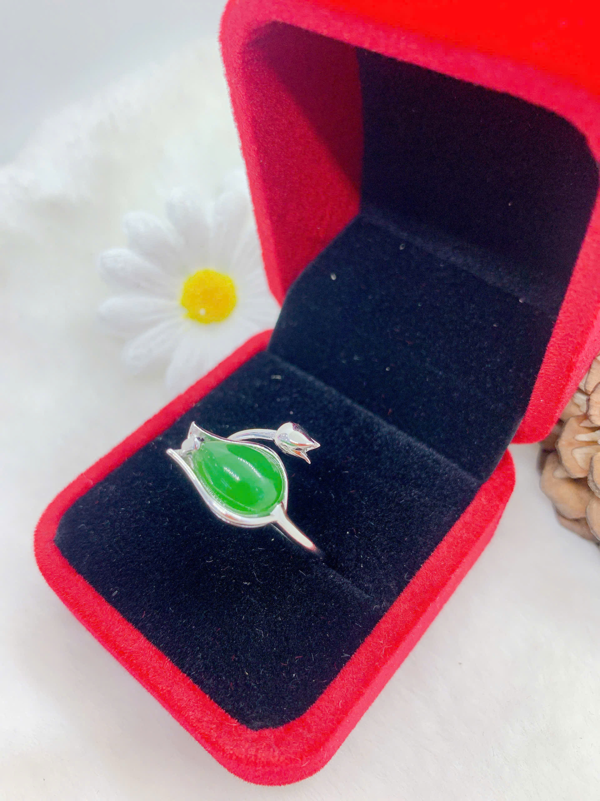 Nhẫn Ngọc Bích 8*12mm bạc 925 - NE11278