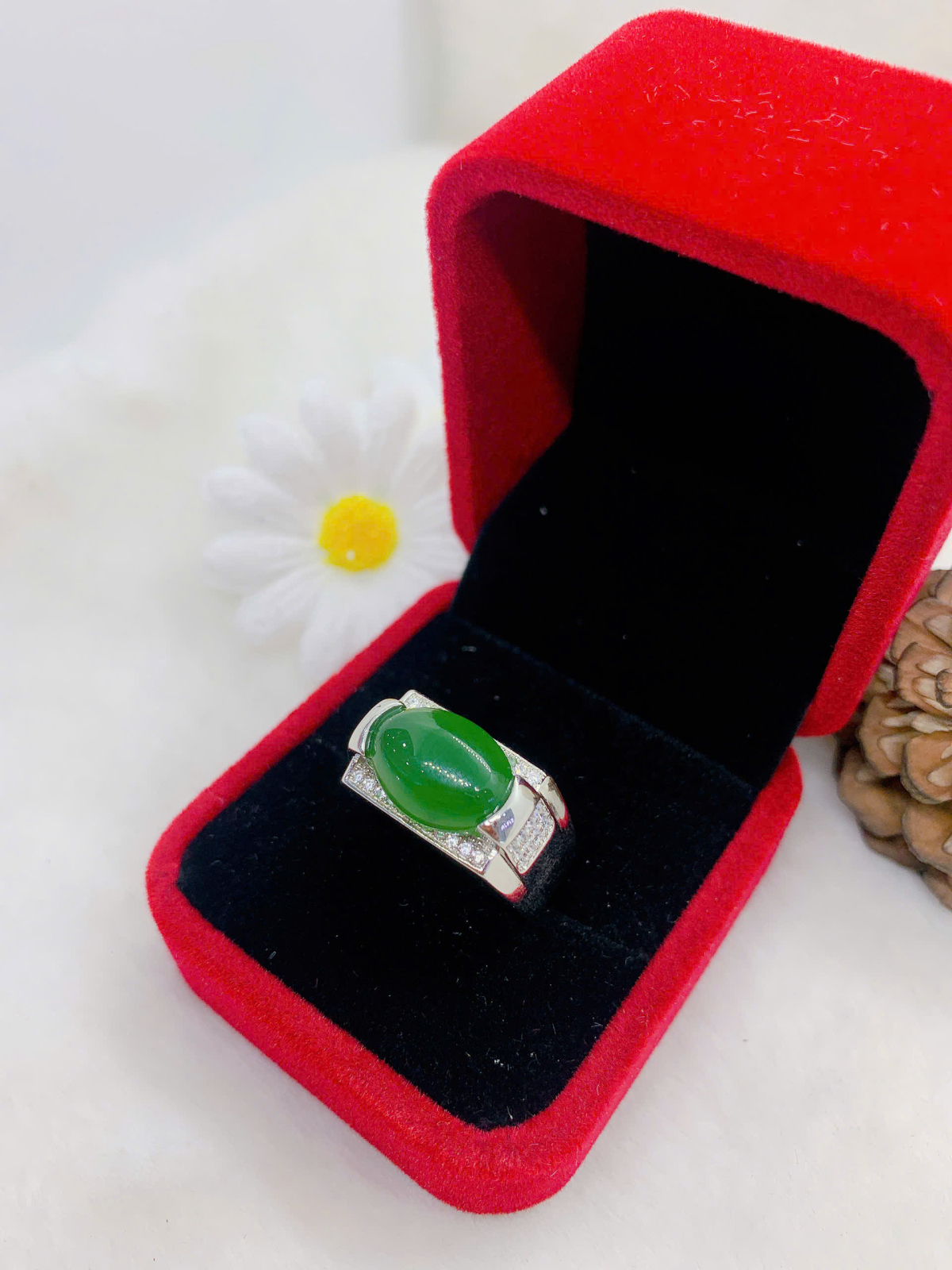 Nhẫn Ngọc Bích 10*14mm bạc 925 - NE11271