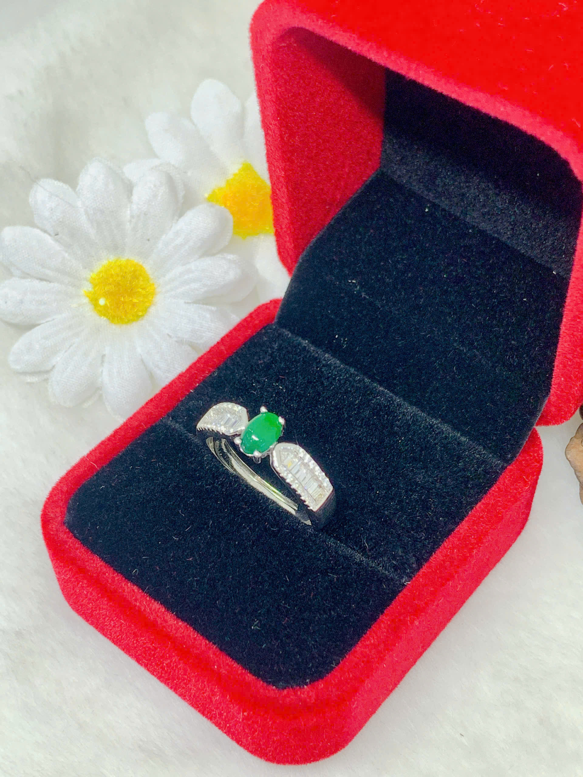 Nhẫn Ngọc Bích 4*6mm bạc 925 - NE31012