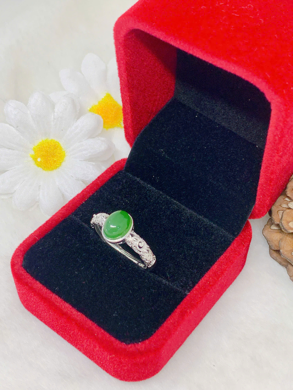 Nhẫn Ngọc Bích 6*8mm bạc 925 - NE11057