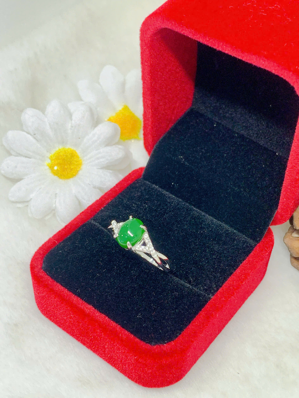 Nhẫn Ngọc Bích 6*8mm bạc 925 - NE11172