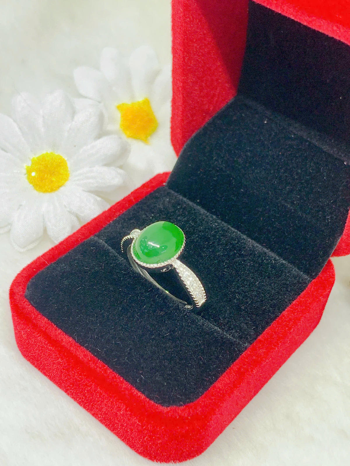 Nhẫn Ngọc Bích 8*10mm bạc 925 - NE11274