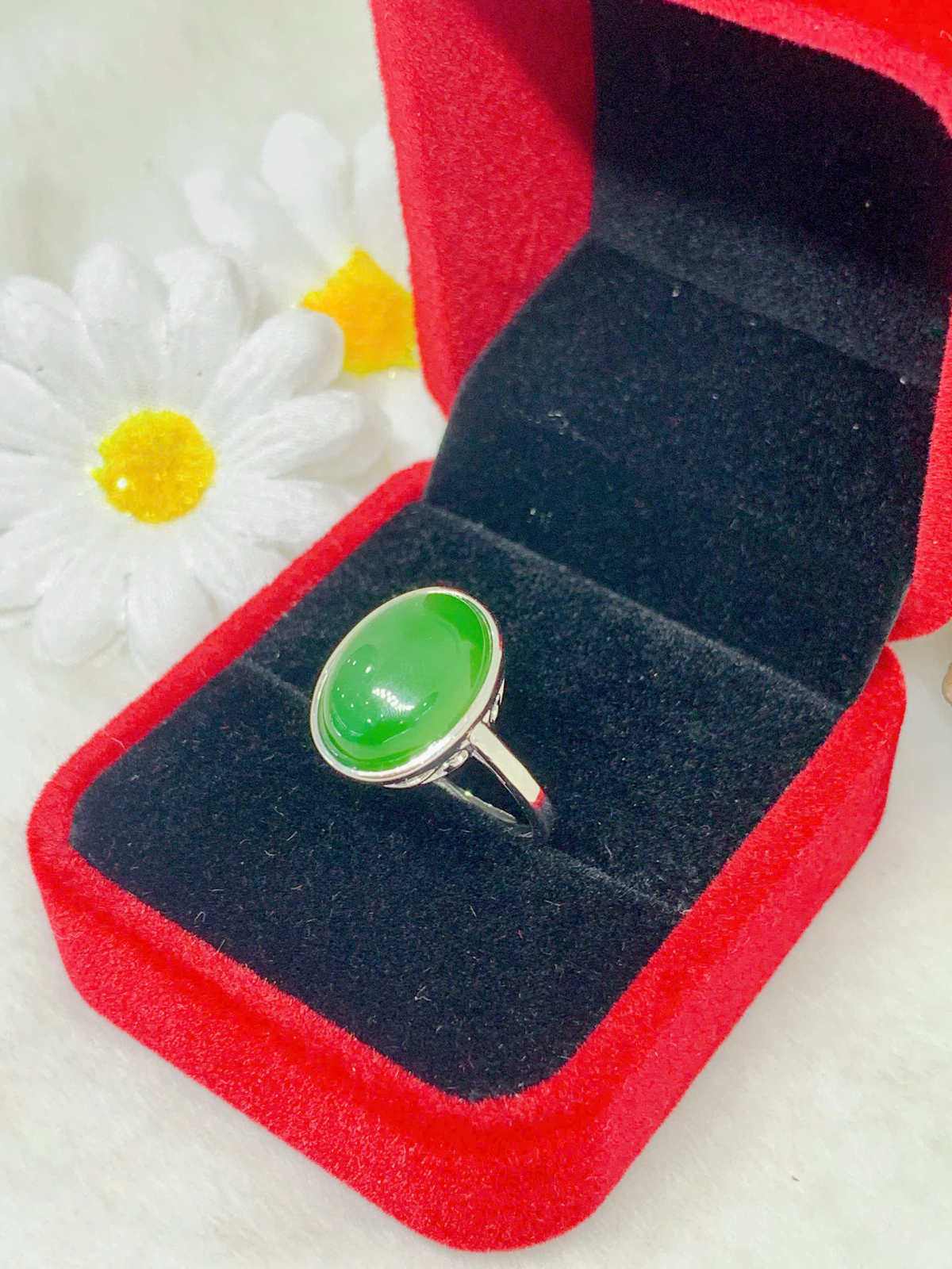 Nhẫn Ngọc Bích 10*14mm bạc 925 - NE11098