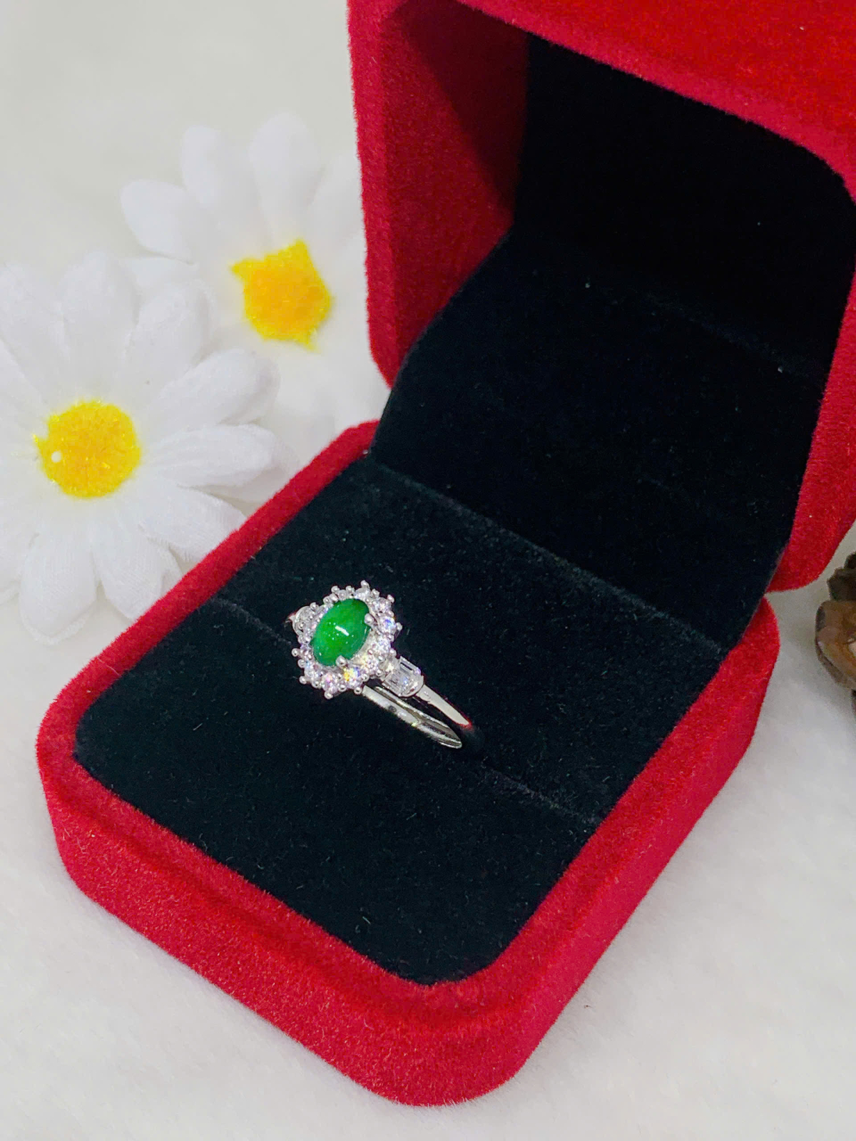 Nhẫn Ngọc Bích 4*6mm bạc 925 - NE31007