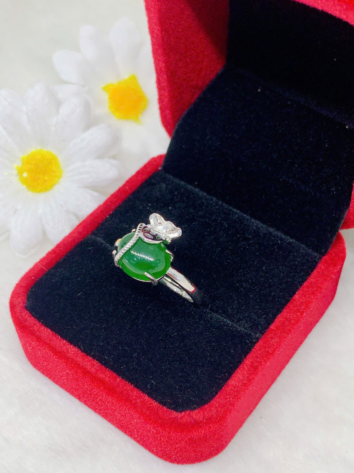 Nhẫn Ngọc Bích 8*10mm bạc 925 - NE11421