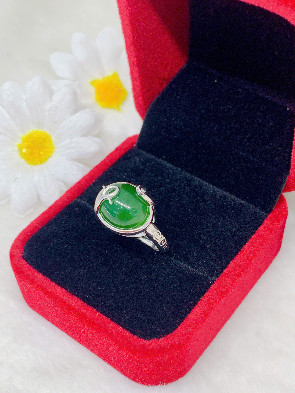 Nhẫn Ngọc Bích 10*12mm bạc 925 - NE11027