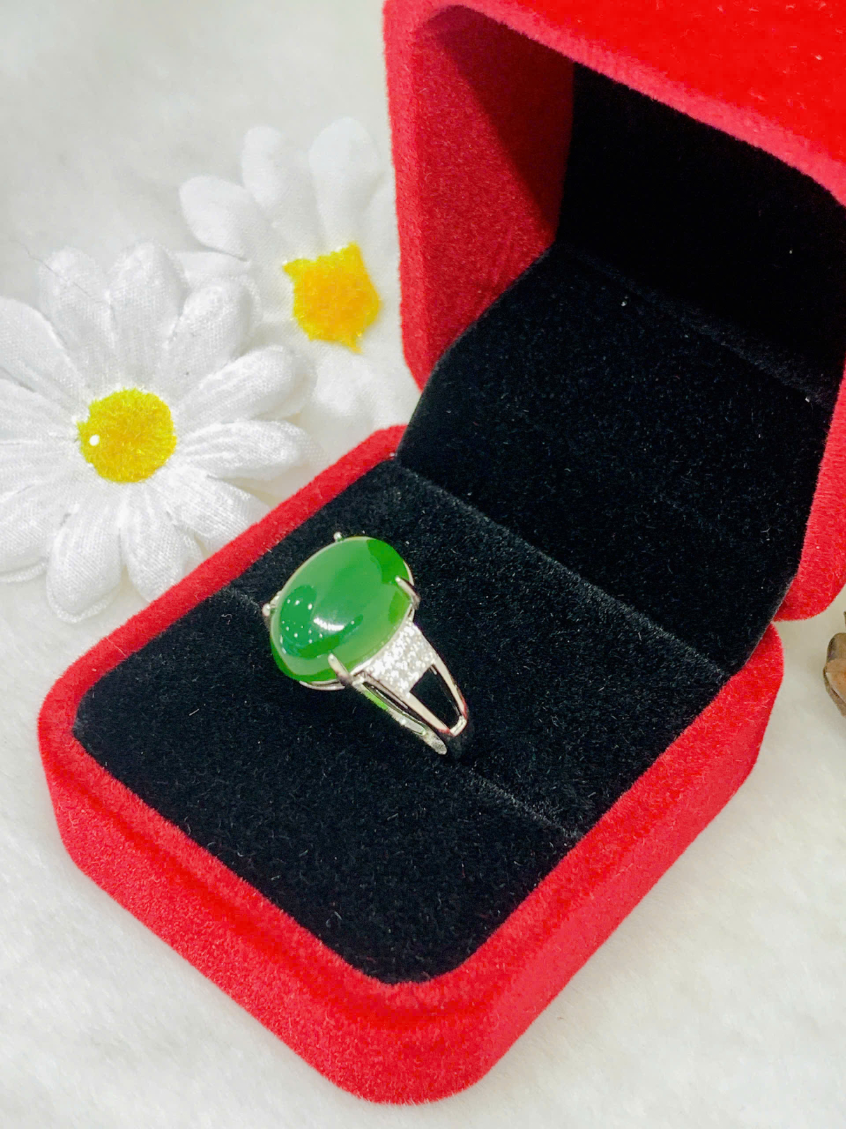 Nhẫn Ngọc Bích 10*14mm bạc 925 - NE11099