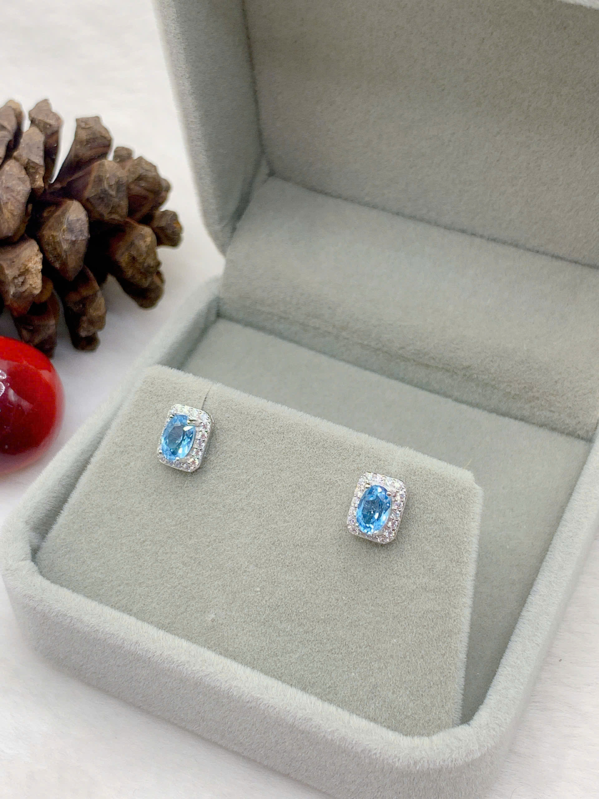 Hoa Tai Đá Topaz 4*6mm Bạc 925 - BT084
